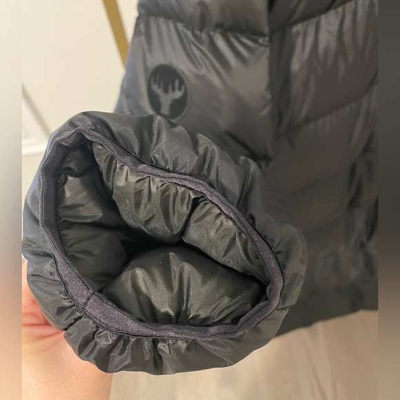 Moose Knuckles Men’s Jacket - Picture 12 of 16